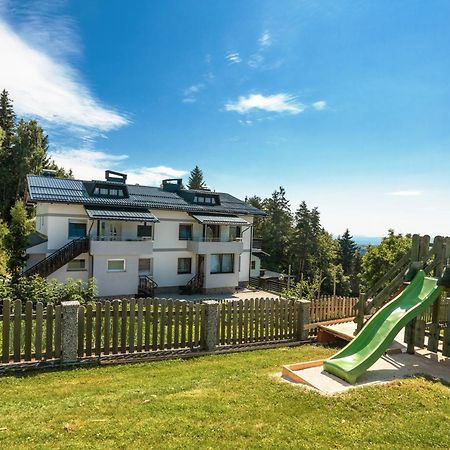 Apartment Milan Зрече Екстер'єр фото
