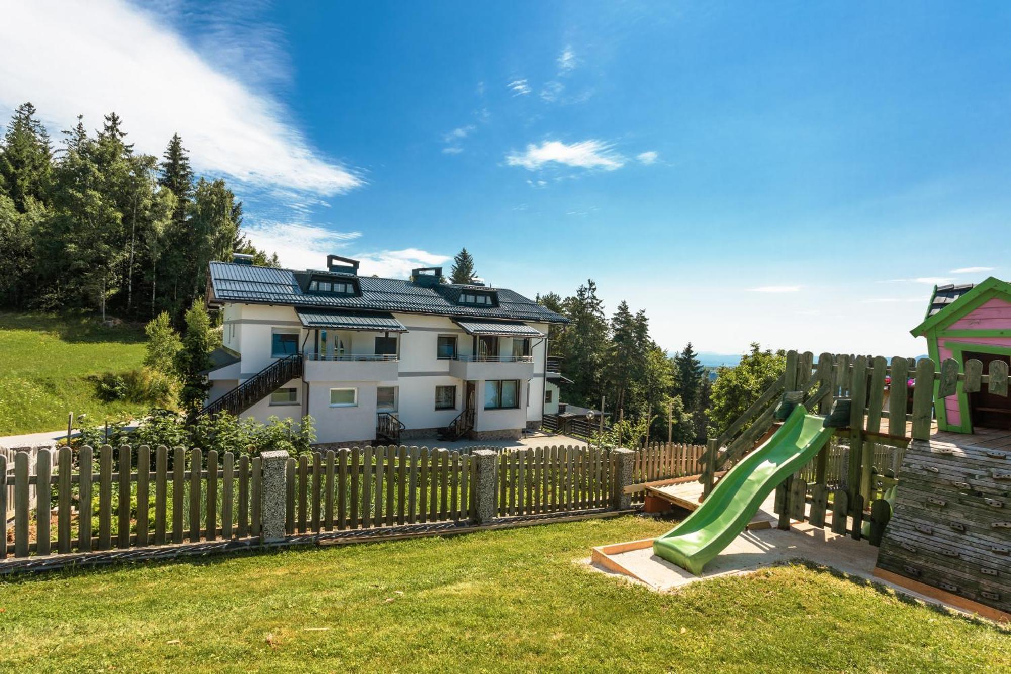 Apartment Milan Зрече Екстер'єр фото